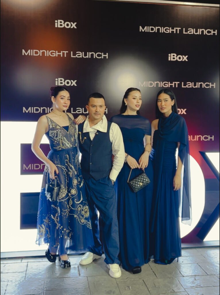 Midnight Launching iPhone 17